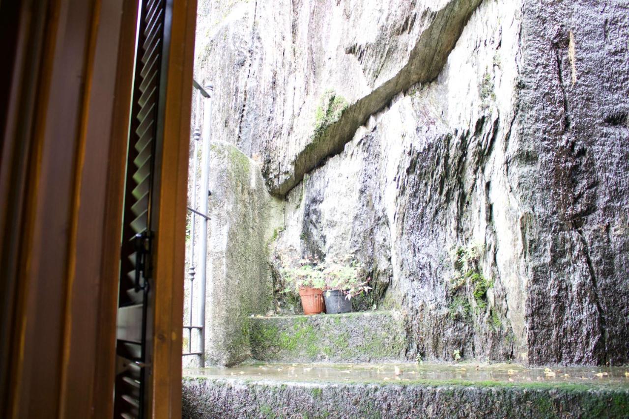 ديرفيو La Casa Sul Sasso In Town Serviced Accommodations المظهر الخارجي الصورة