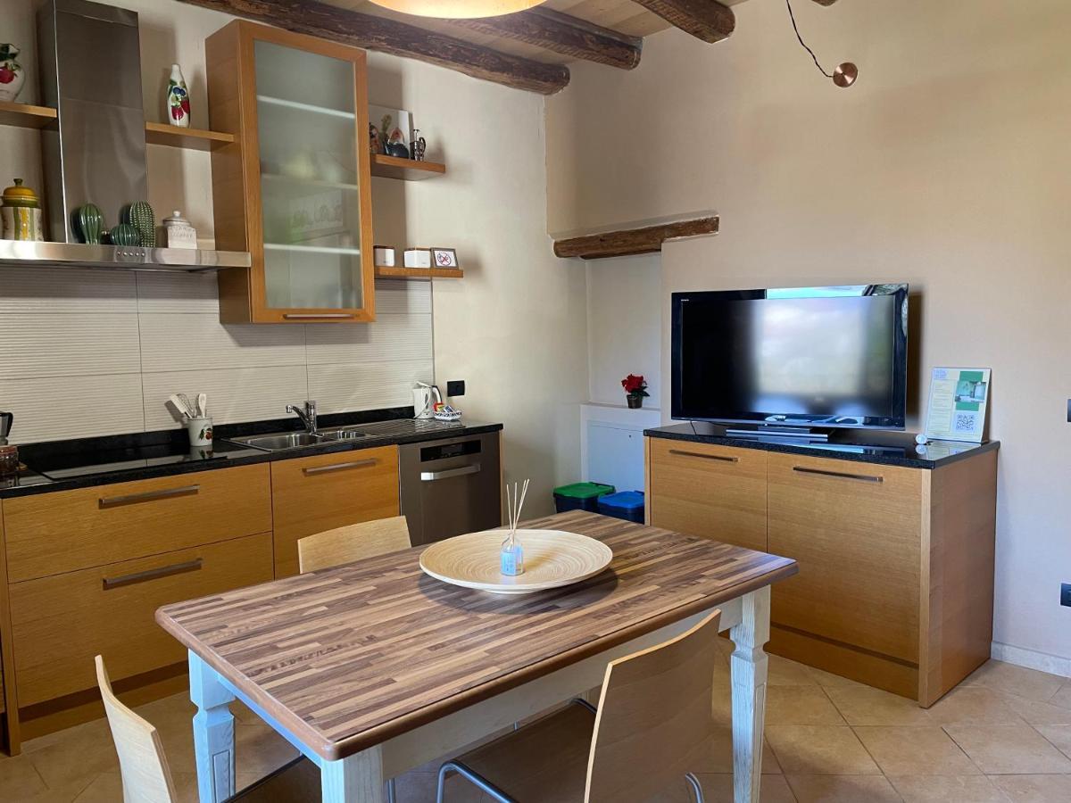 ديرفيو La Casa Sul Sasso In Town Serviced Accommodations المظهر الخارجي الصورة